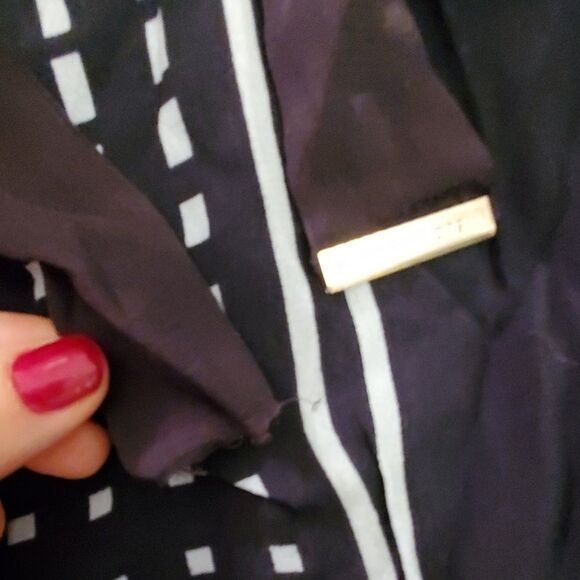 Beautiful blue & white Michael Kors top - Picture 3 of 8